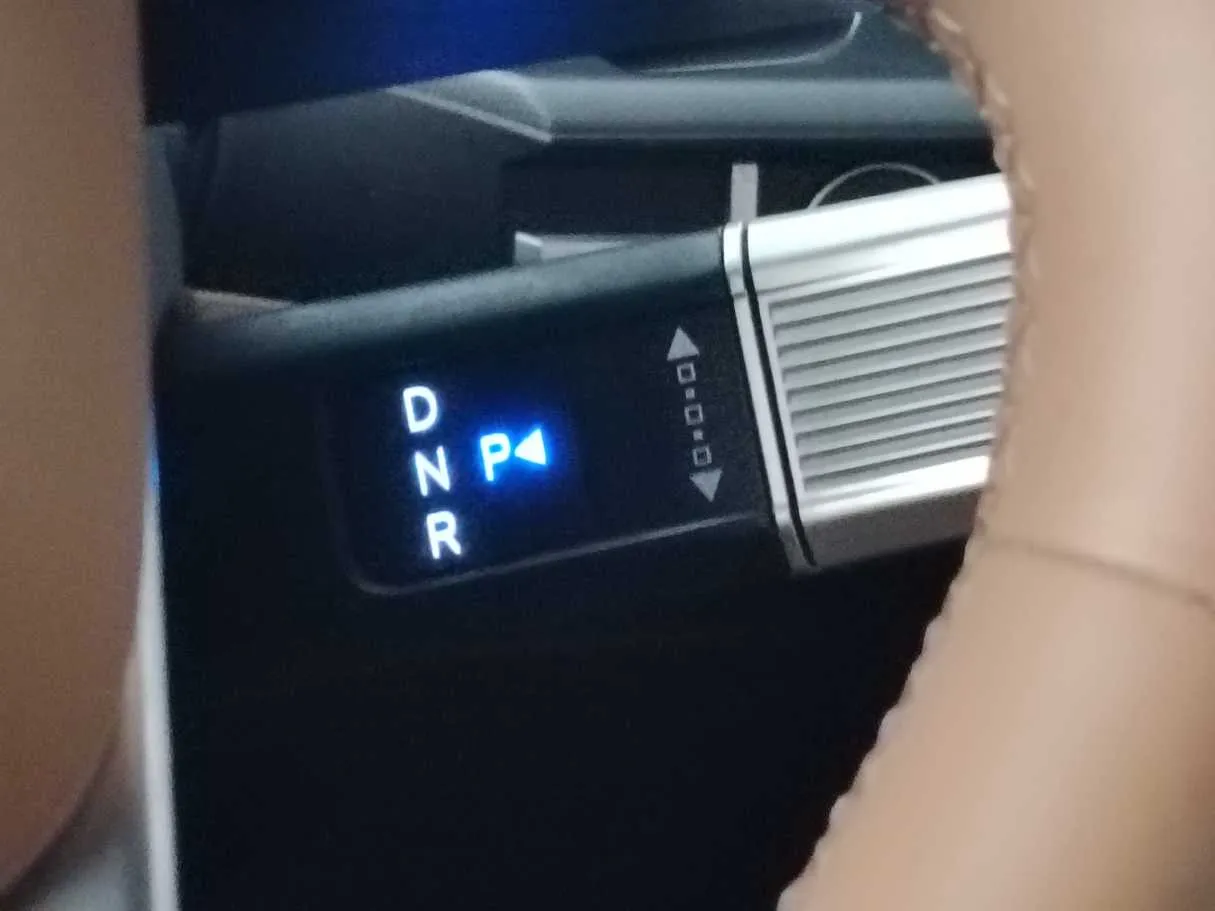 Car image 26