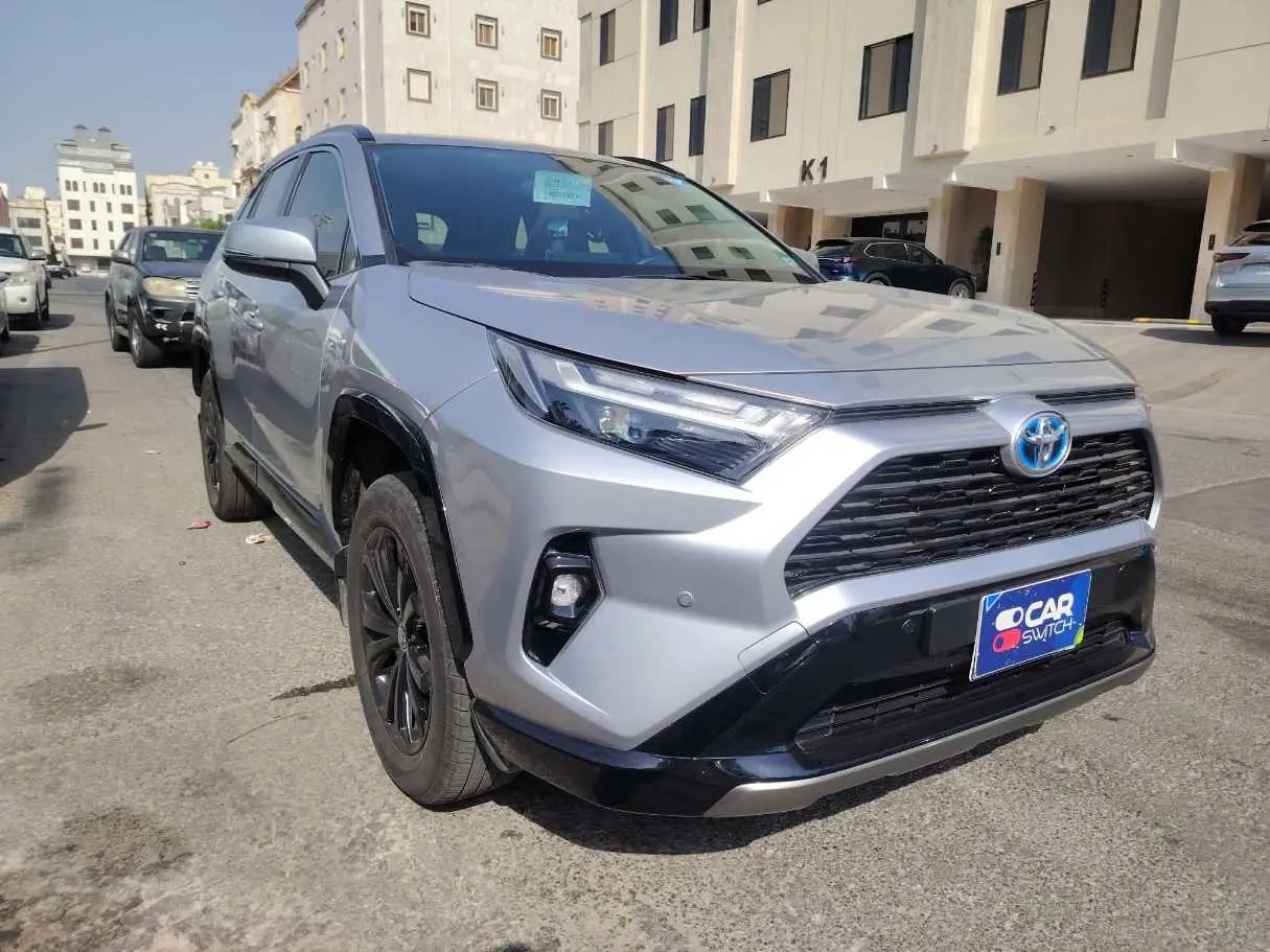 Car image 3