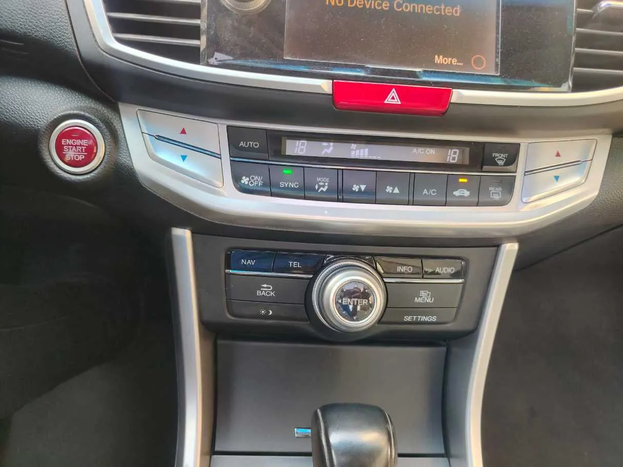 Car image 25