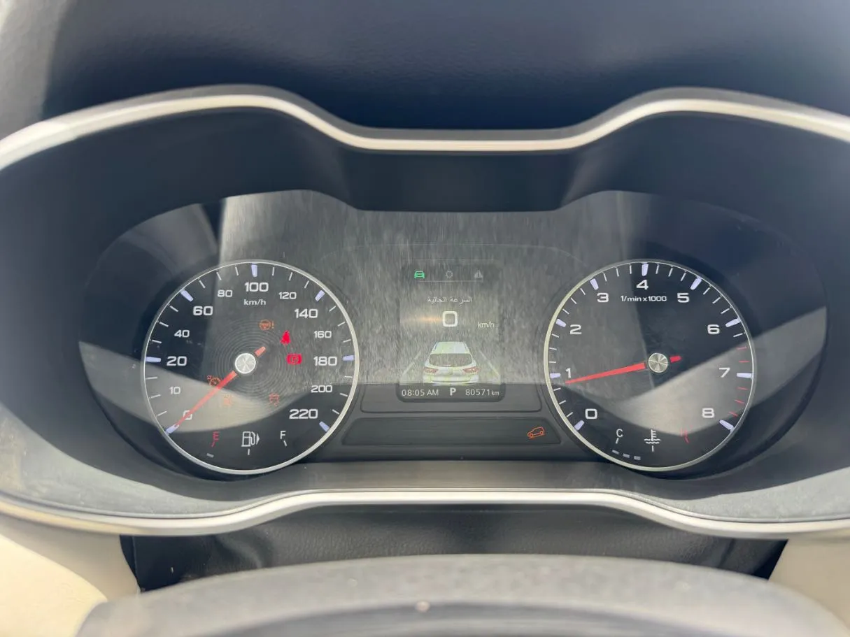 Car image 9