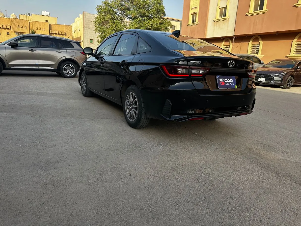 Car image 7