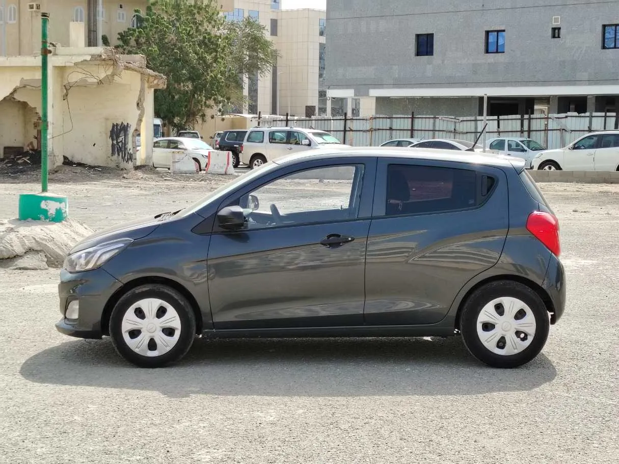 Car image 8