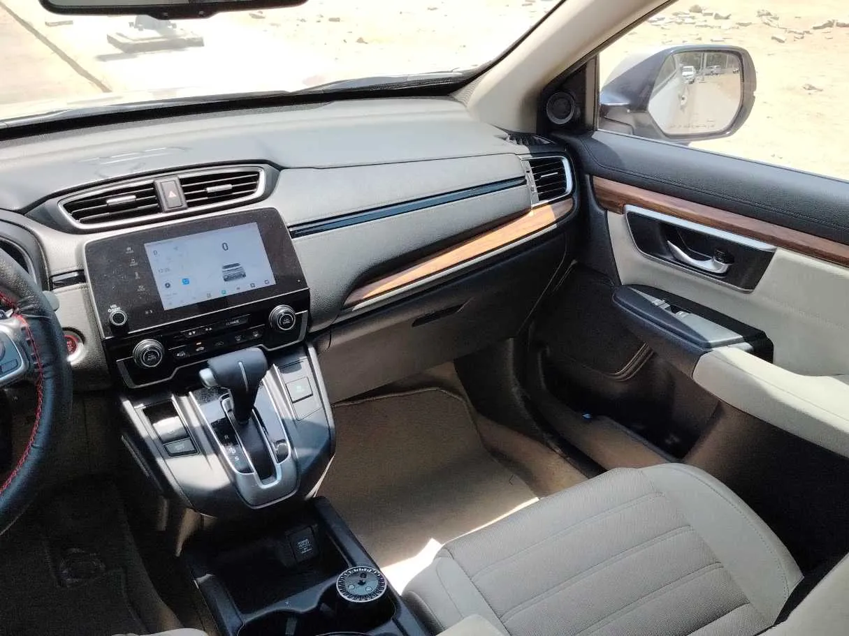 Car image 23