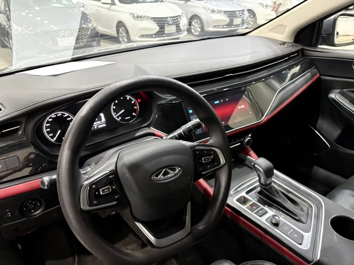 Car image 11
