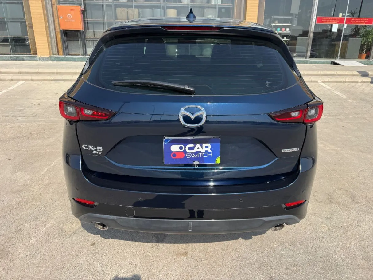 Car image 6