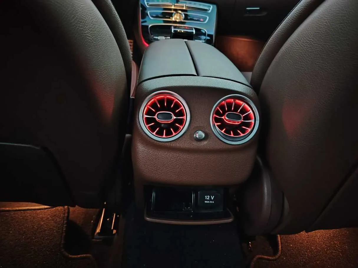 Car image 43
