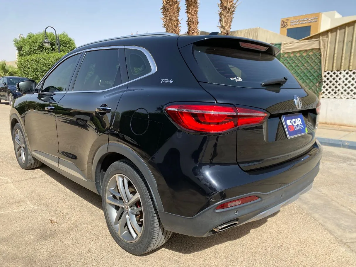 Car image 7