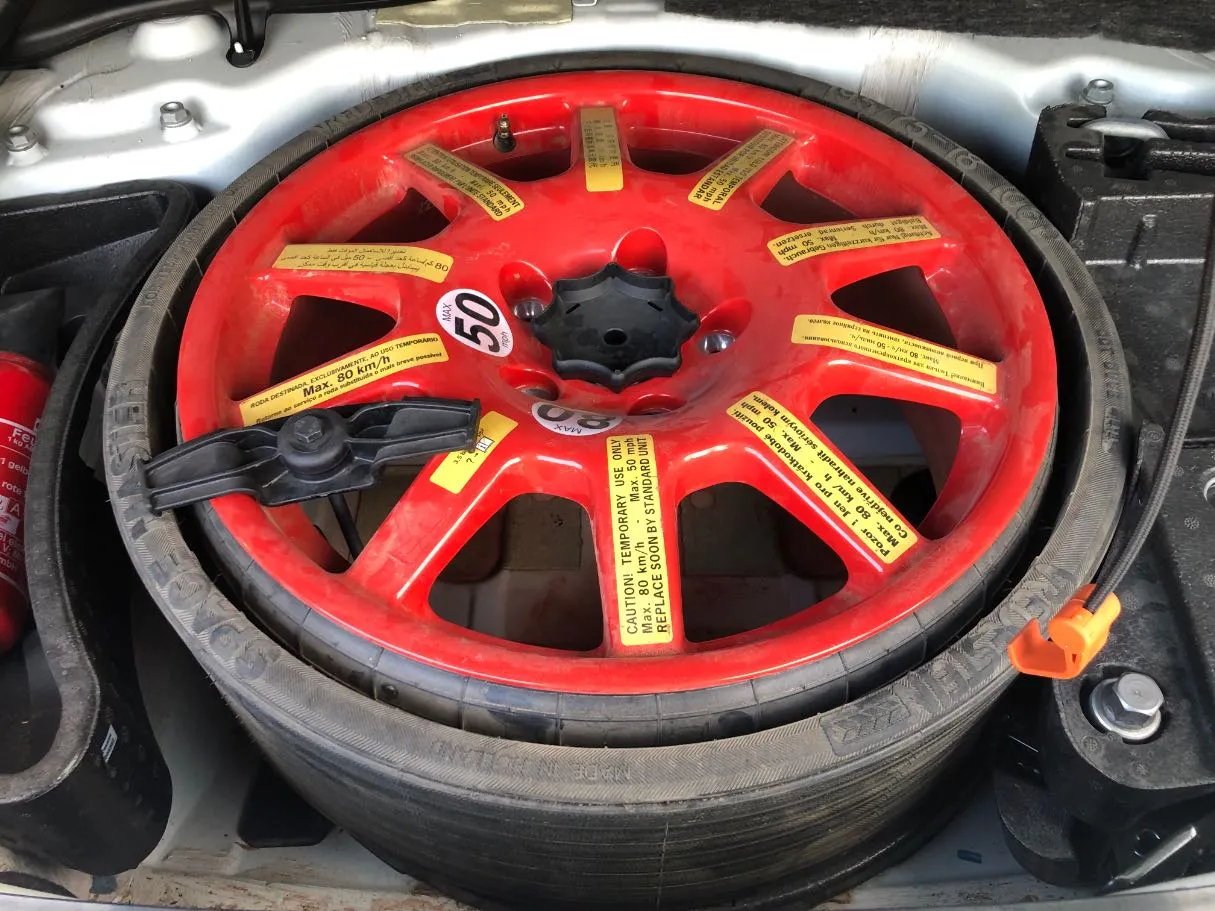 Car image 23