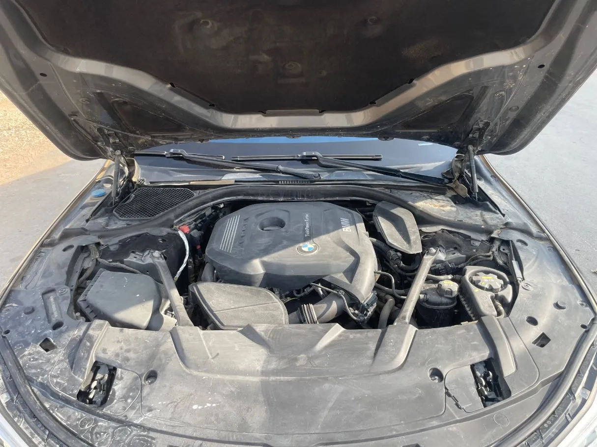 Car image 26