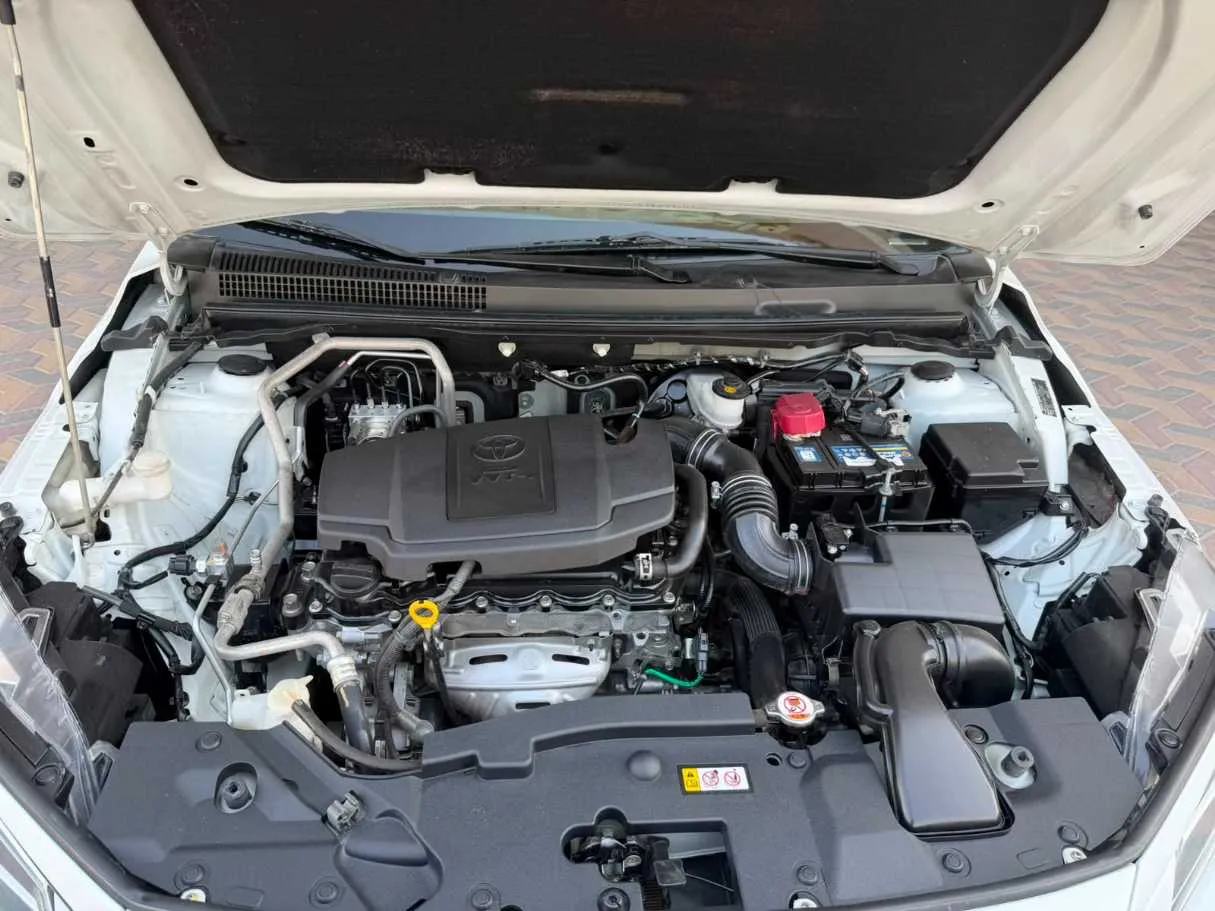 Car image 32