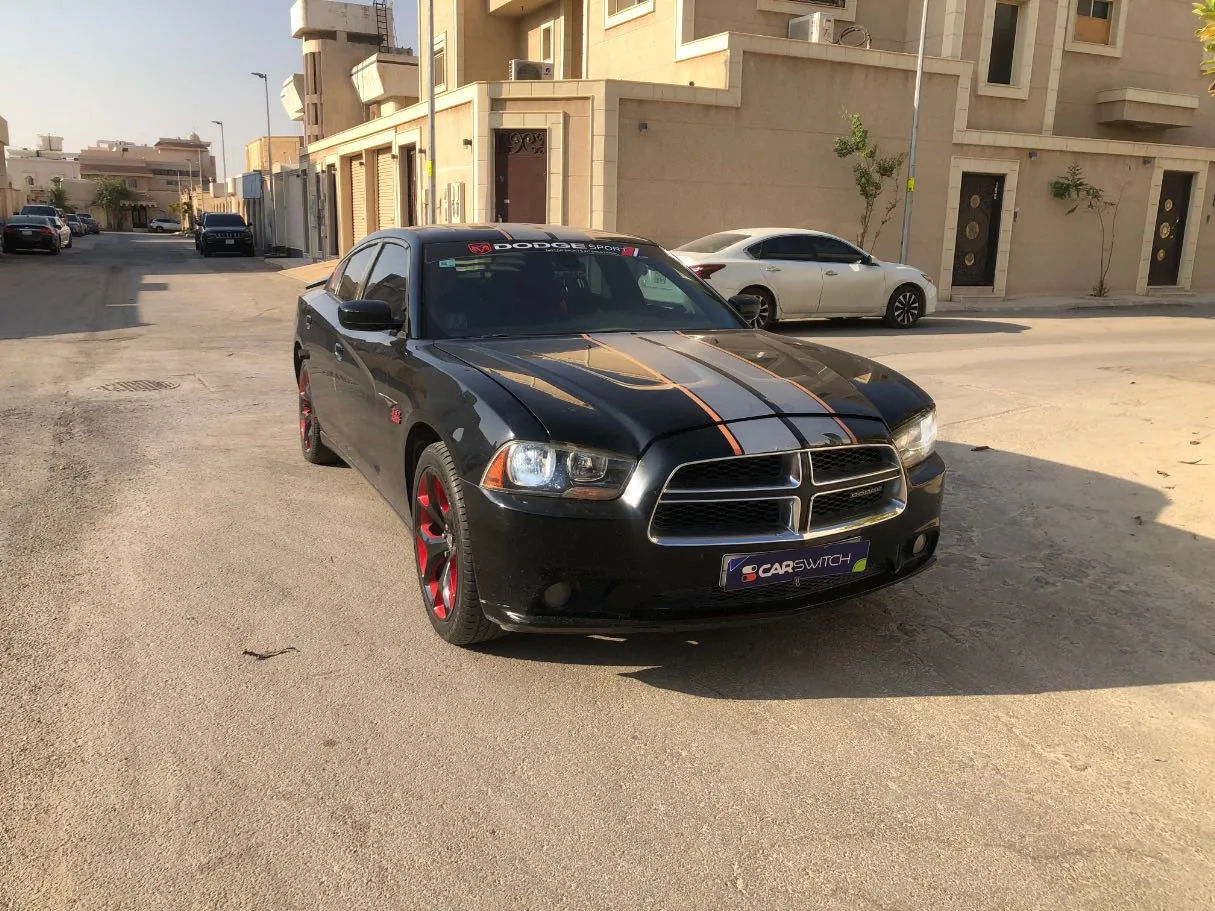 Car image 3