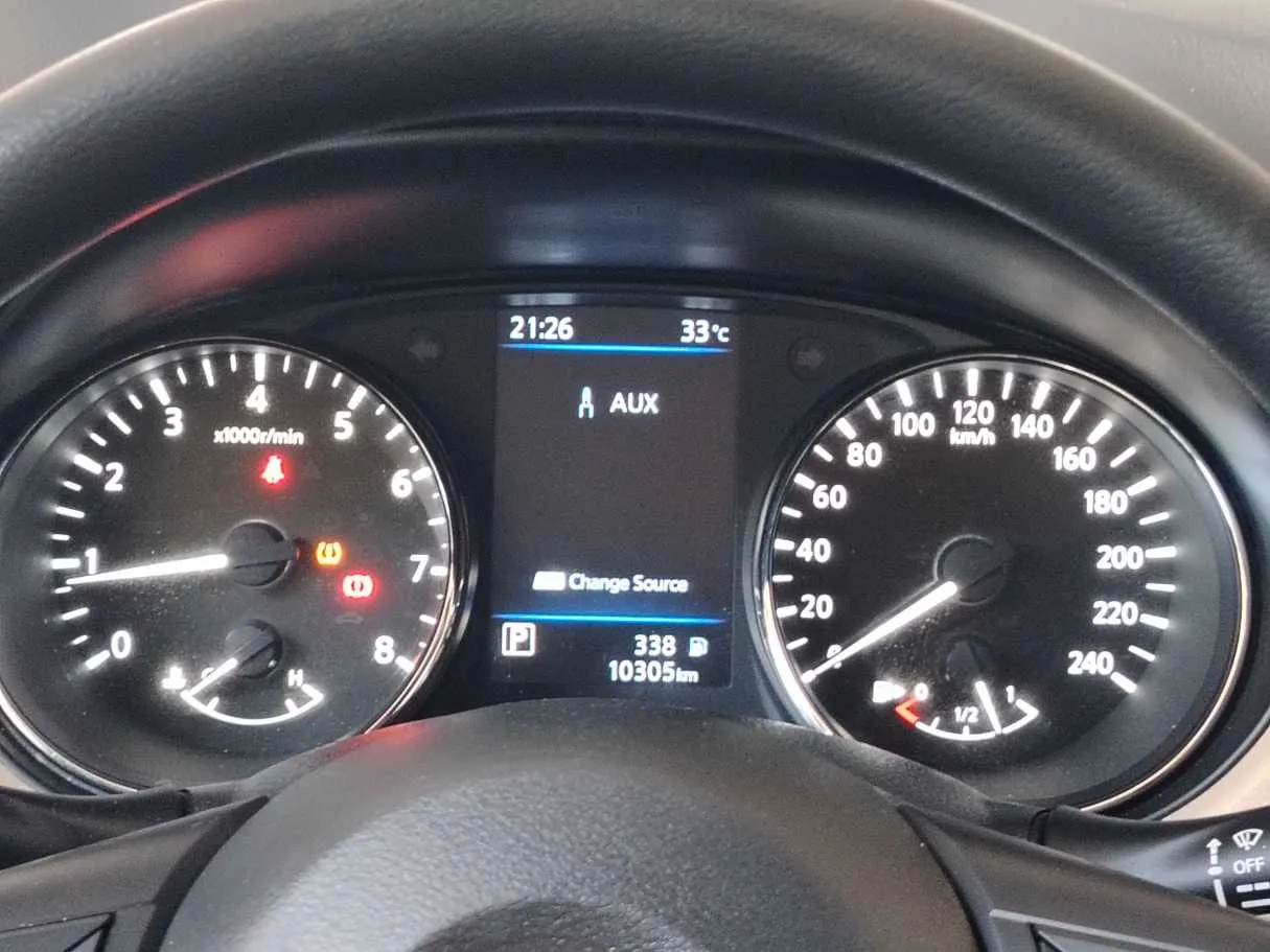 Car image 26