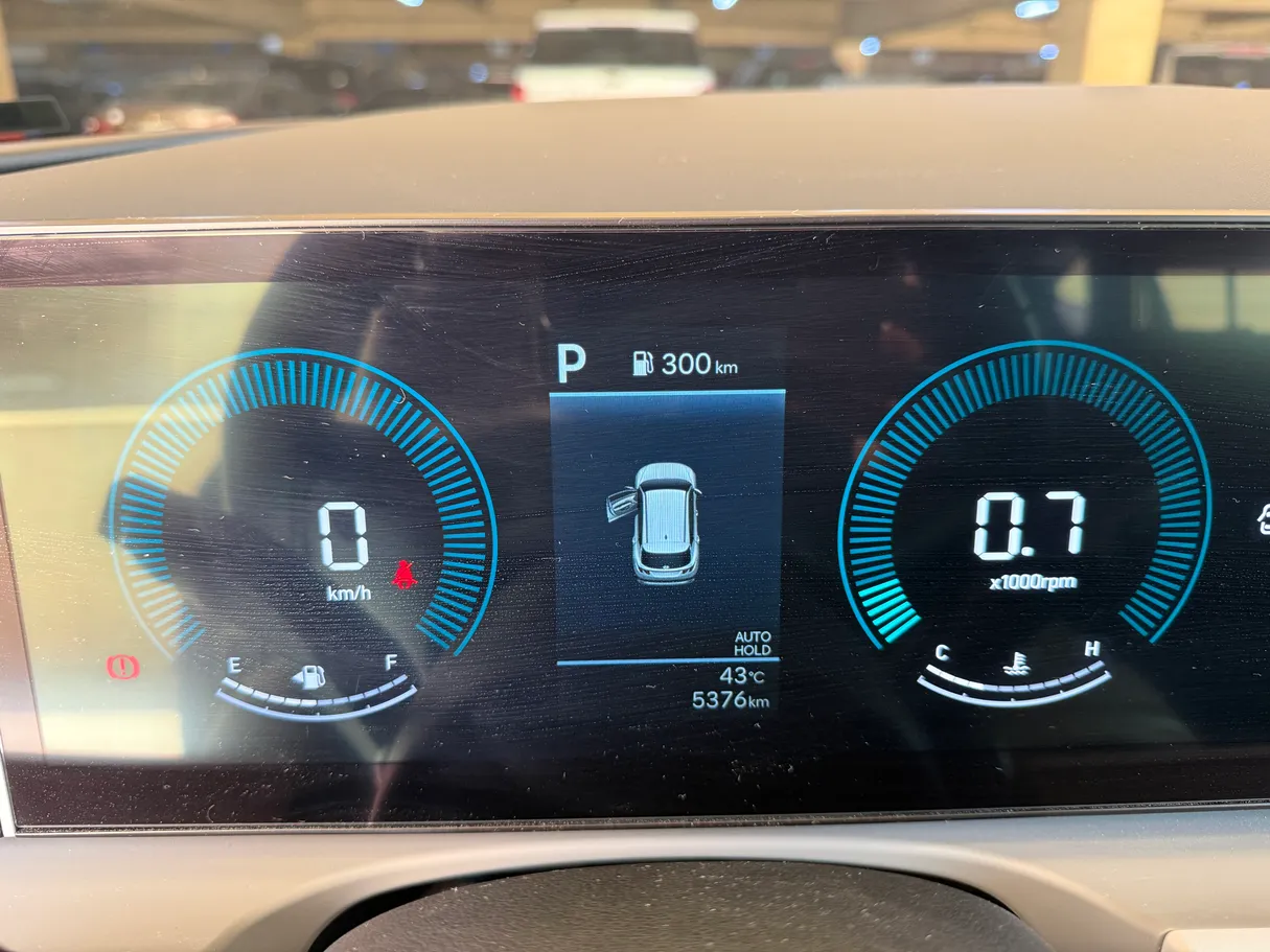 Car image 6