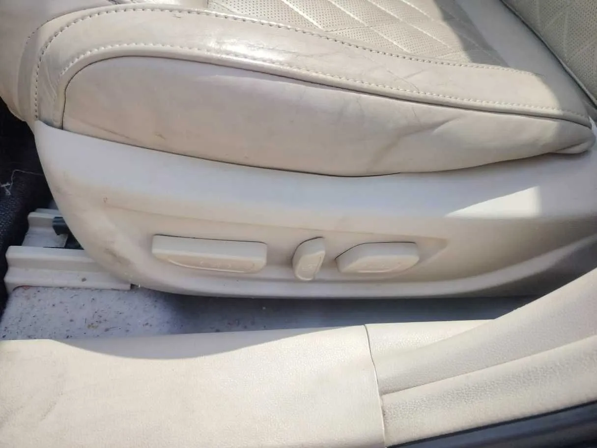 Car image 33