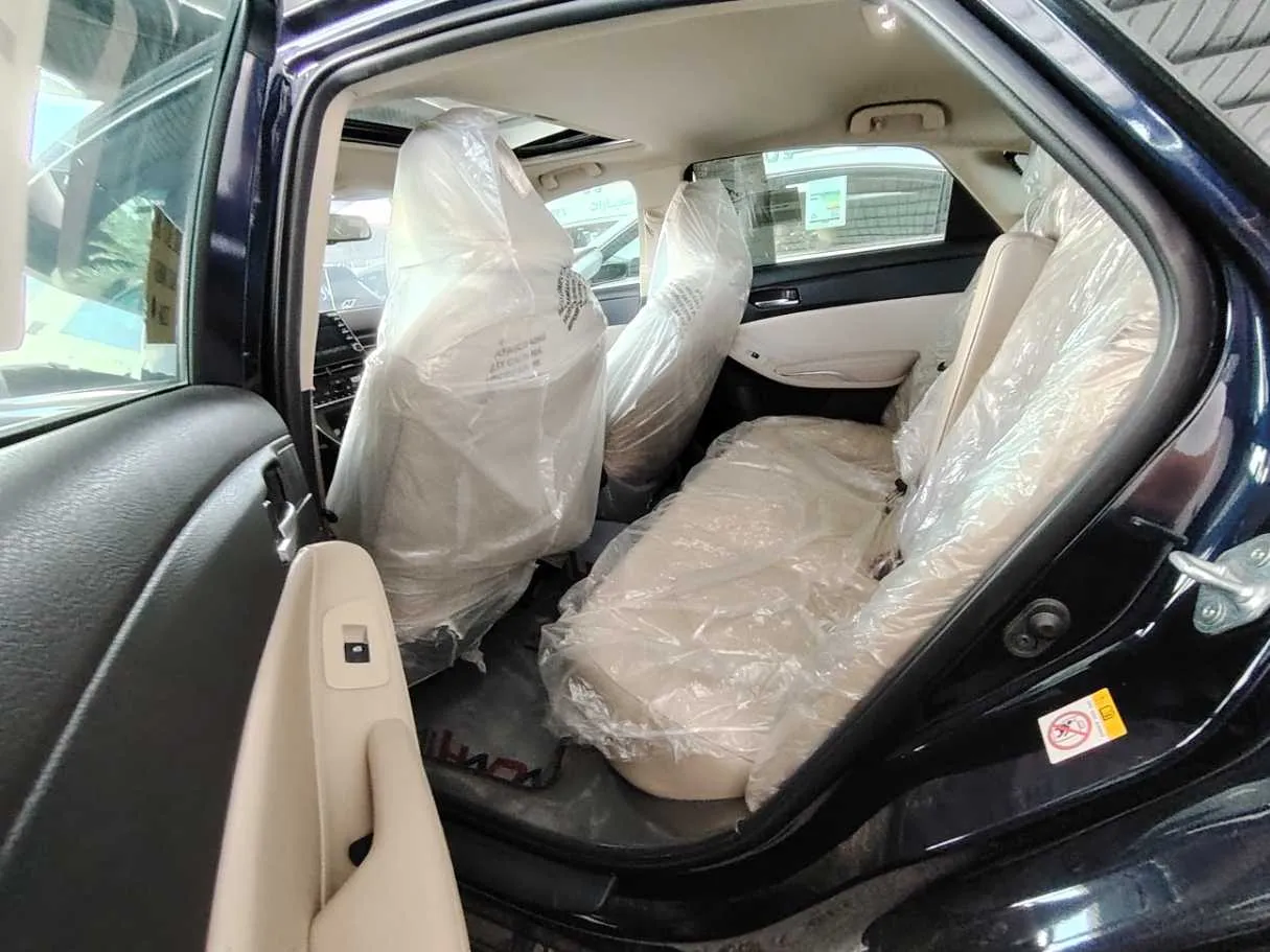 Car image 20