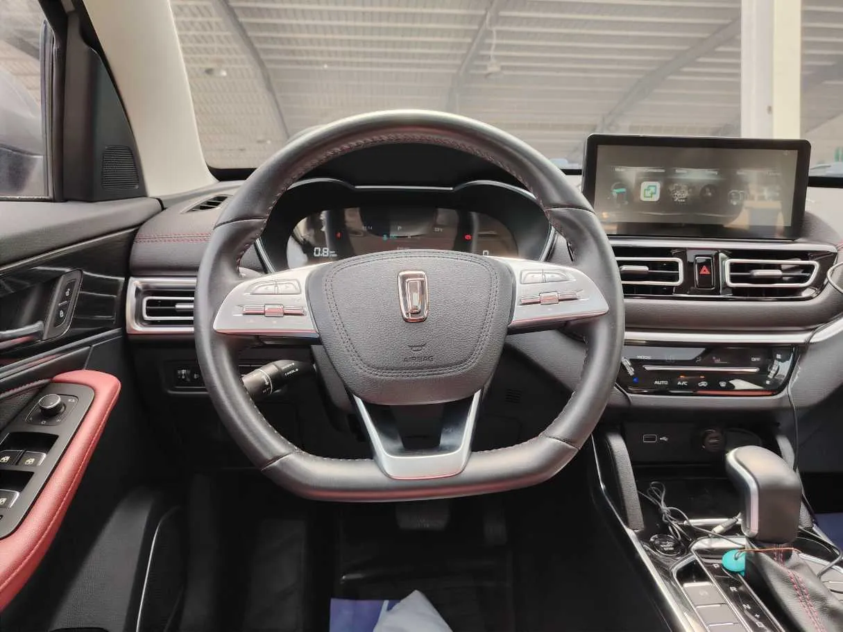Car image 25