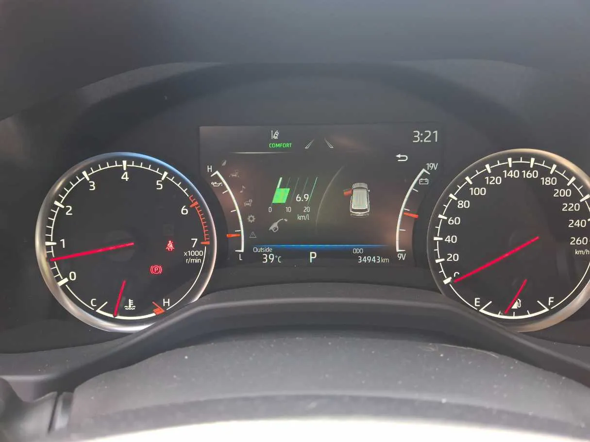 Car image 18