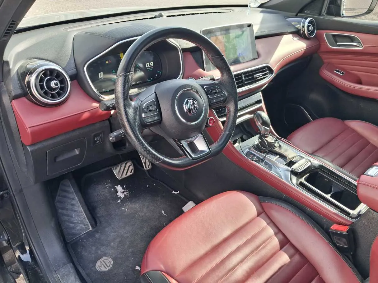 Car image 11