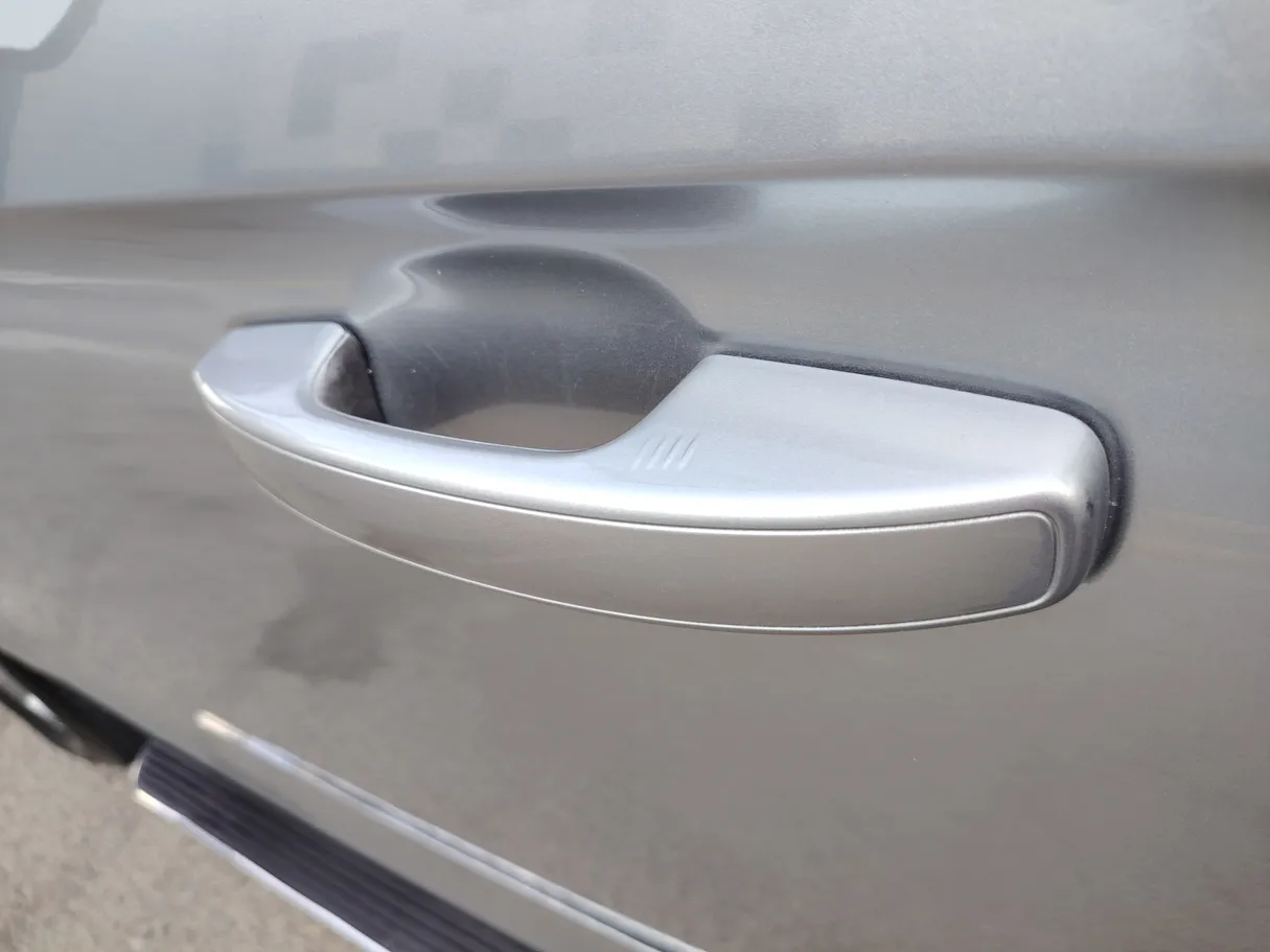 Car image 39