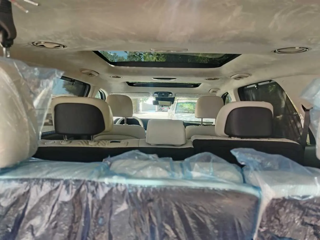 Car image 28