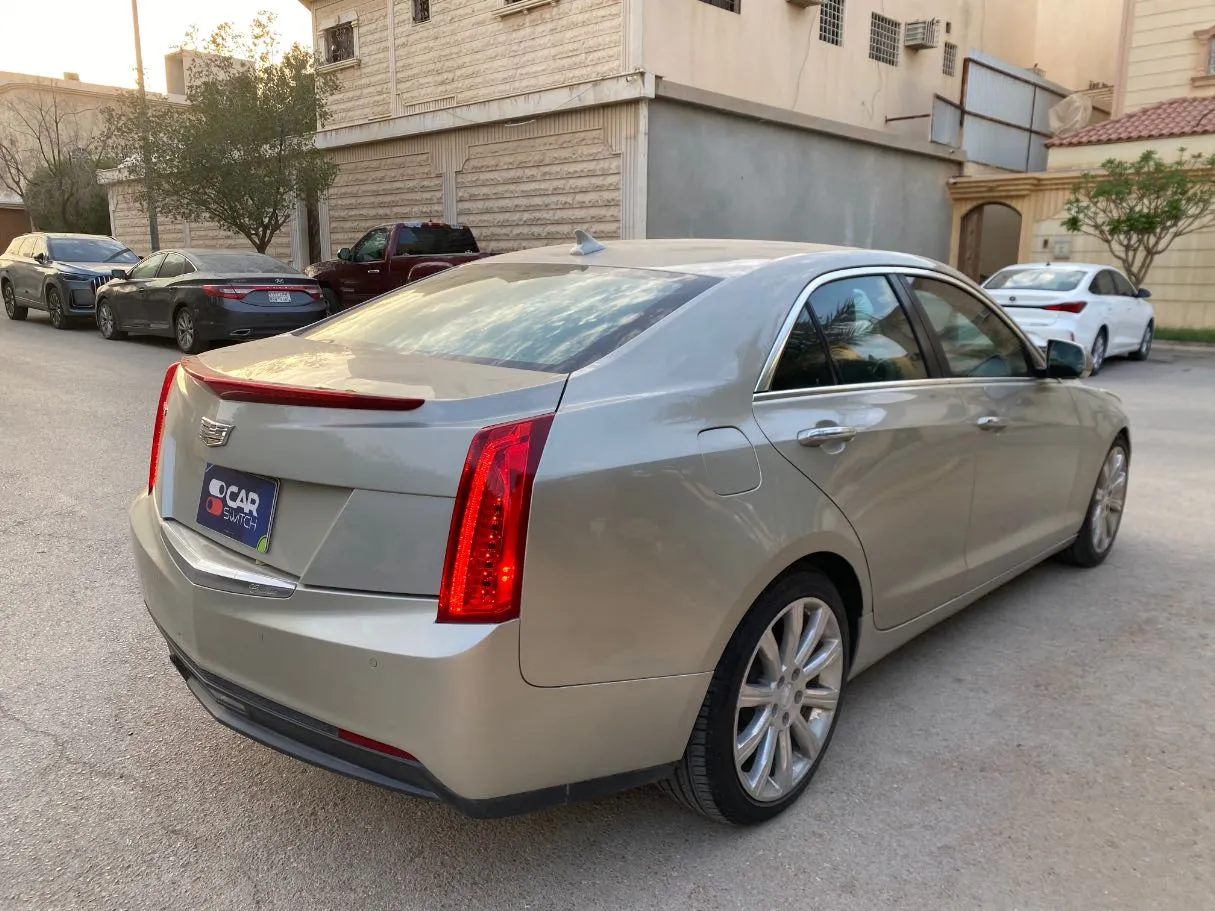 Car image 5