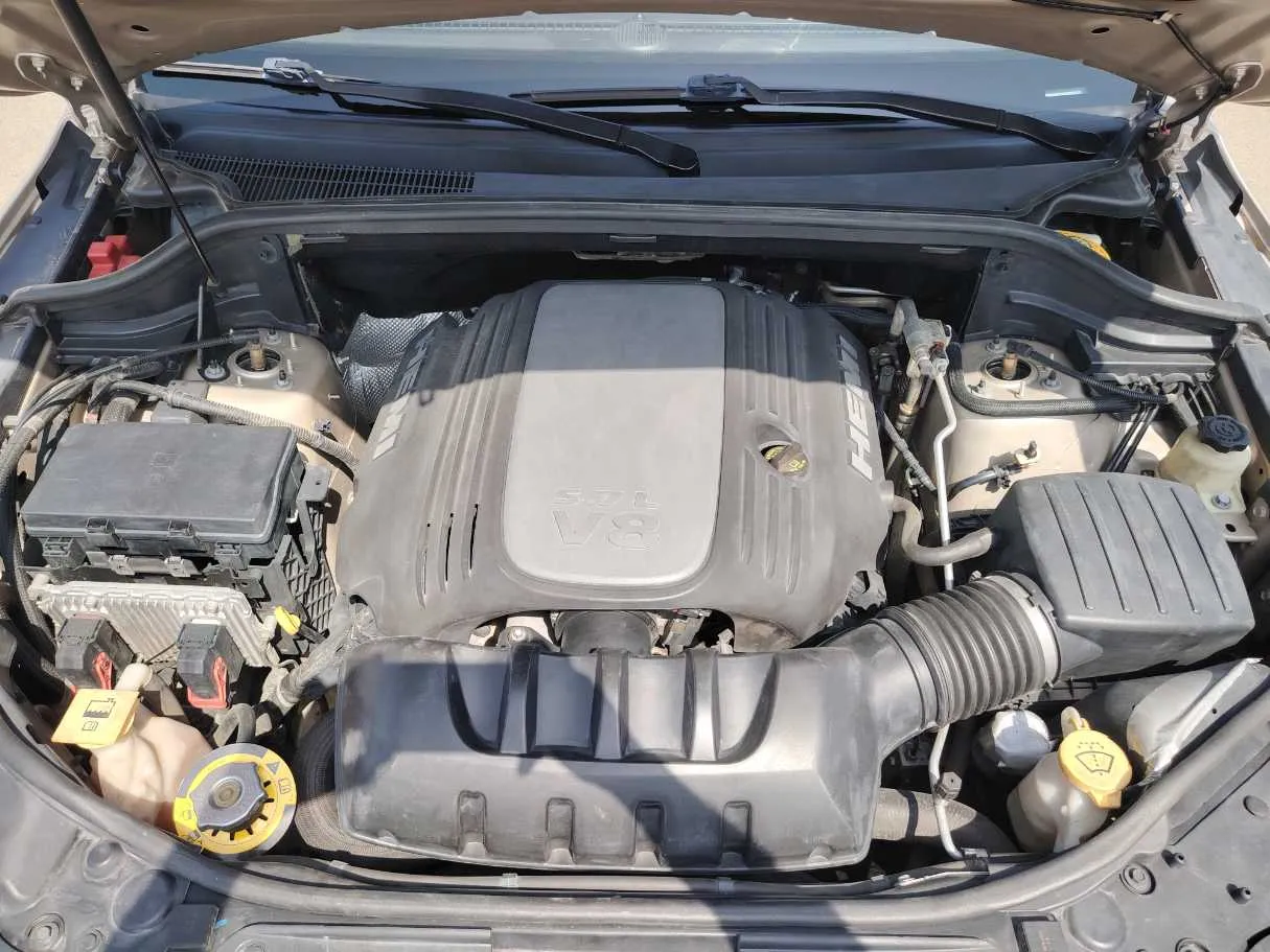 Car image 40