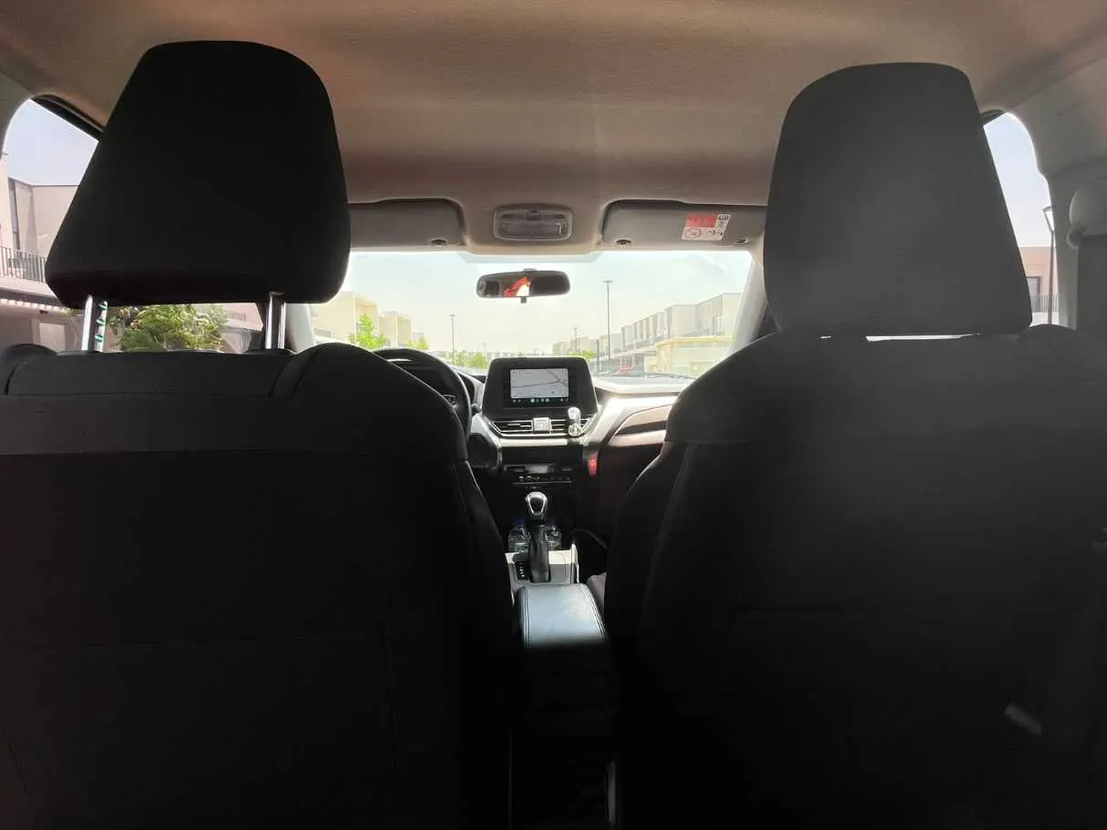Car image 14