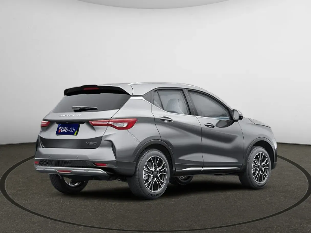 Car image 4