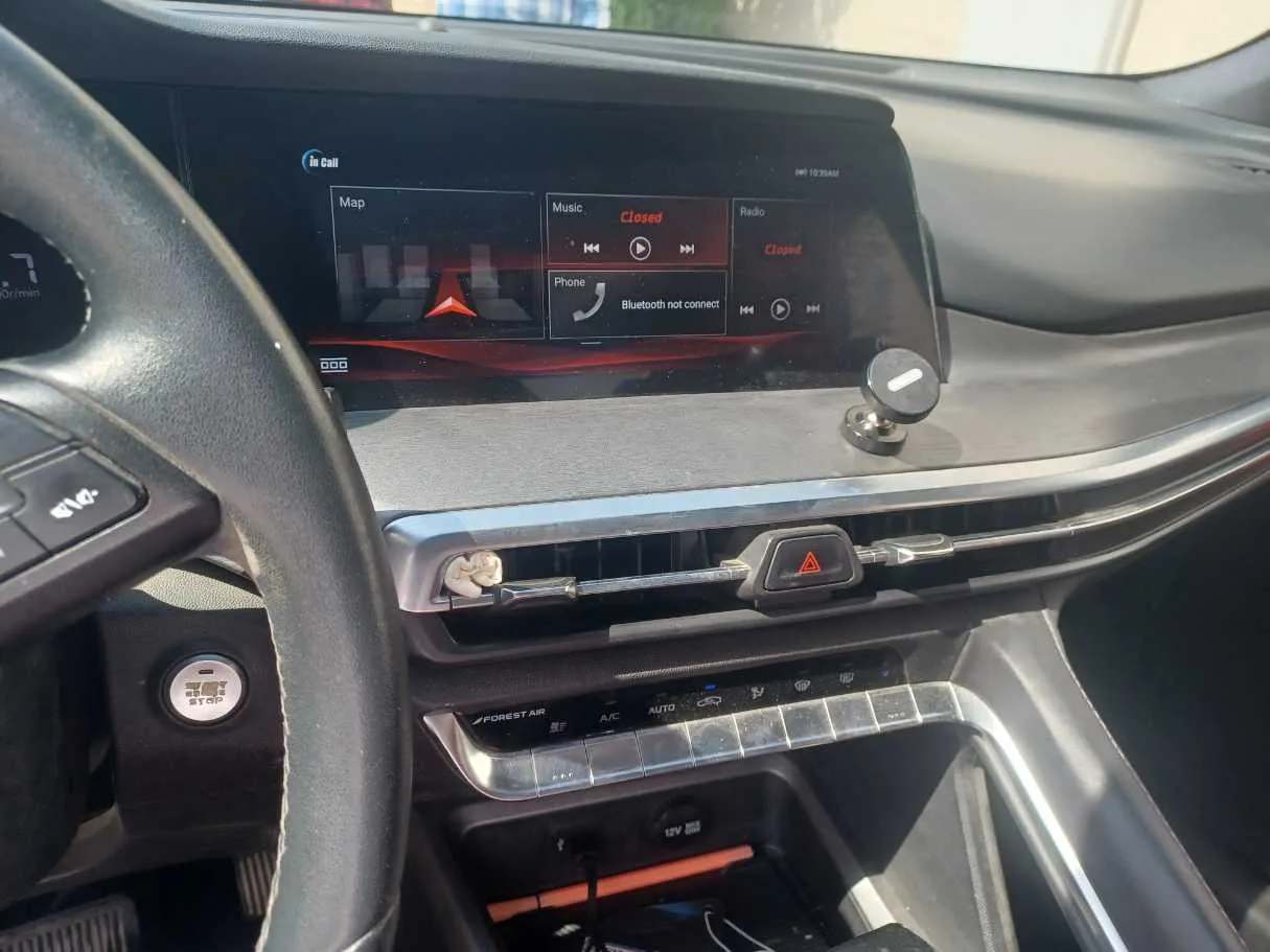 Car image 18