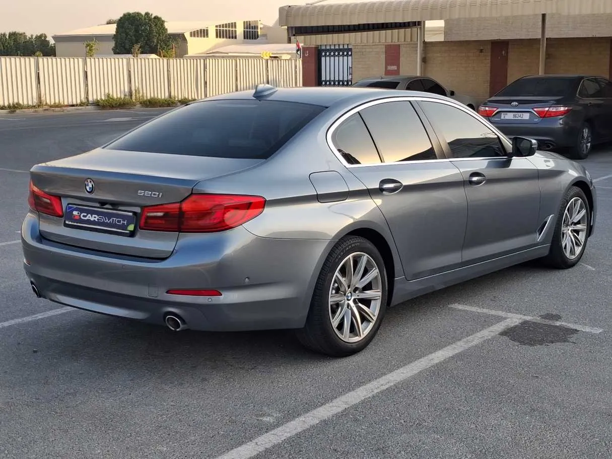 Car image 5