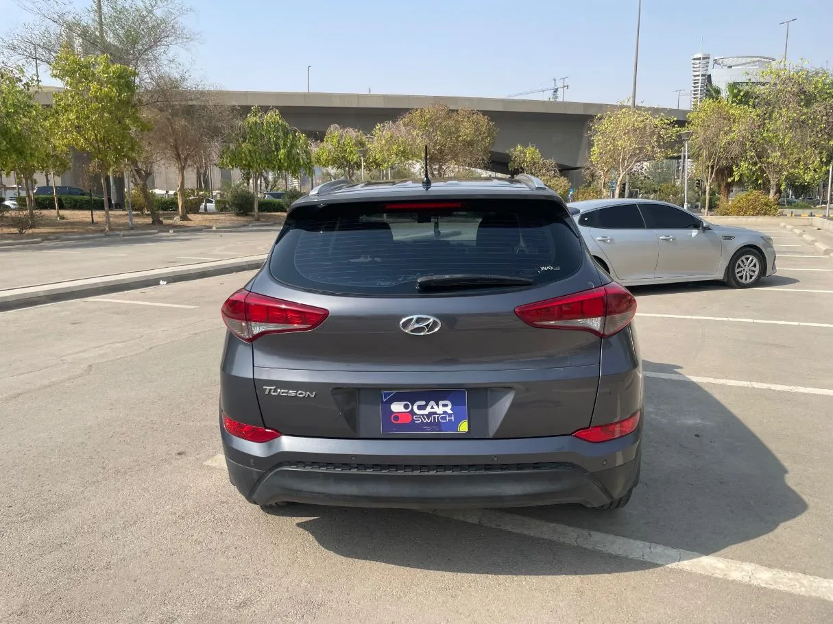Car image 6