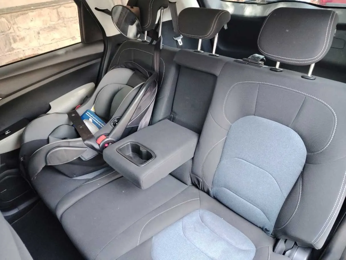 Car image 16