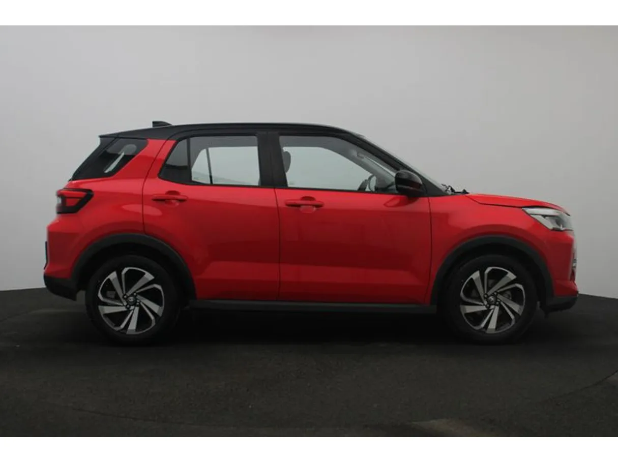Car image 13
