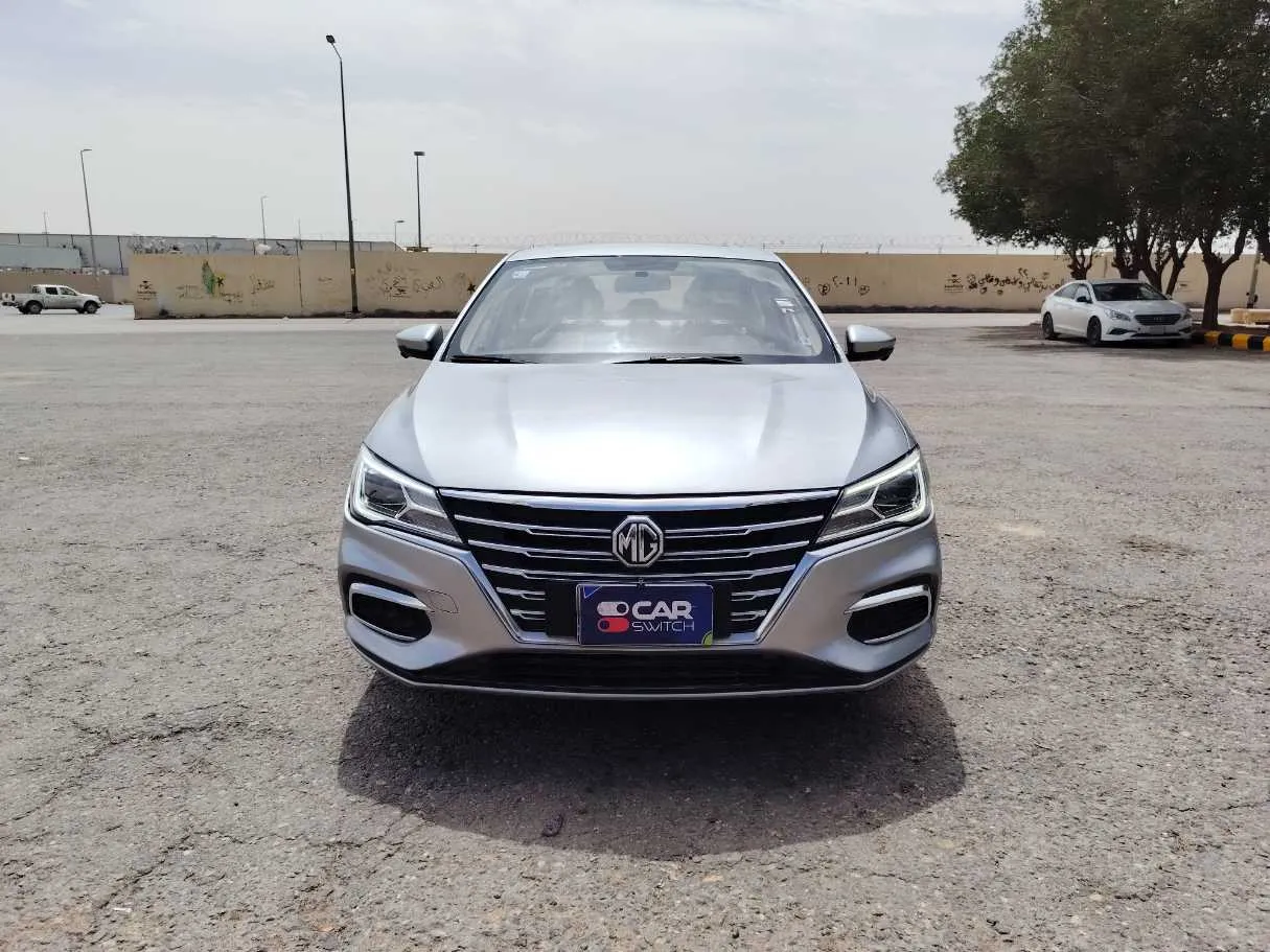 Car image 2
