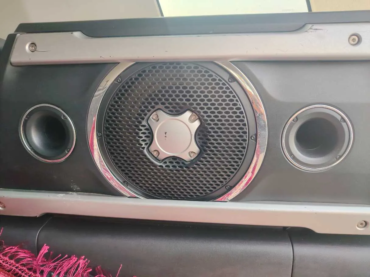 Car image 27