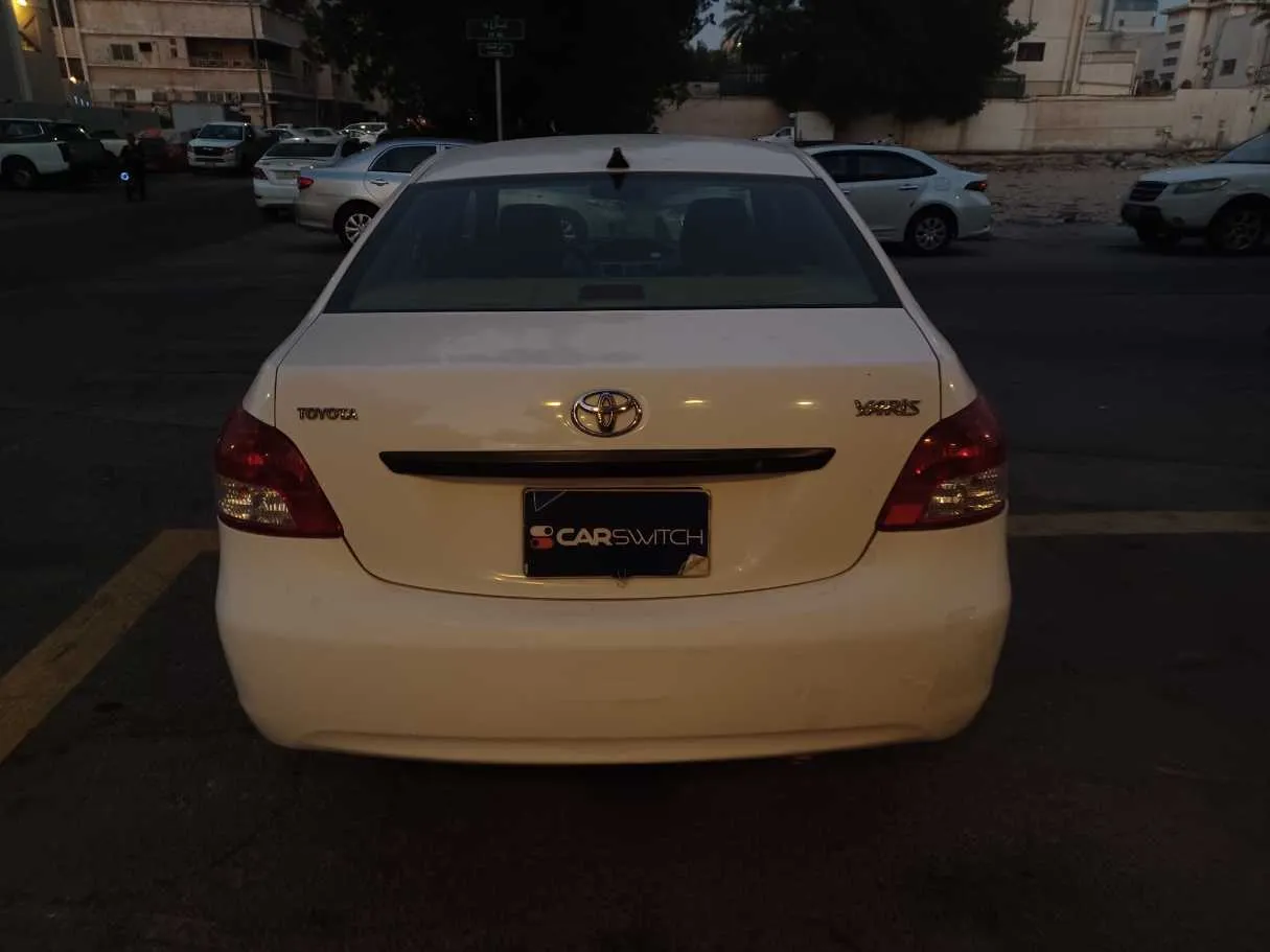 Car image 6