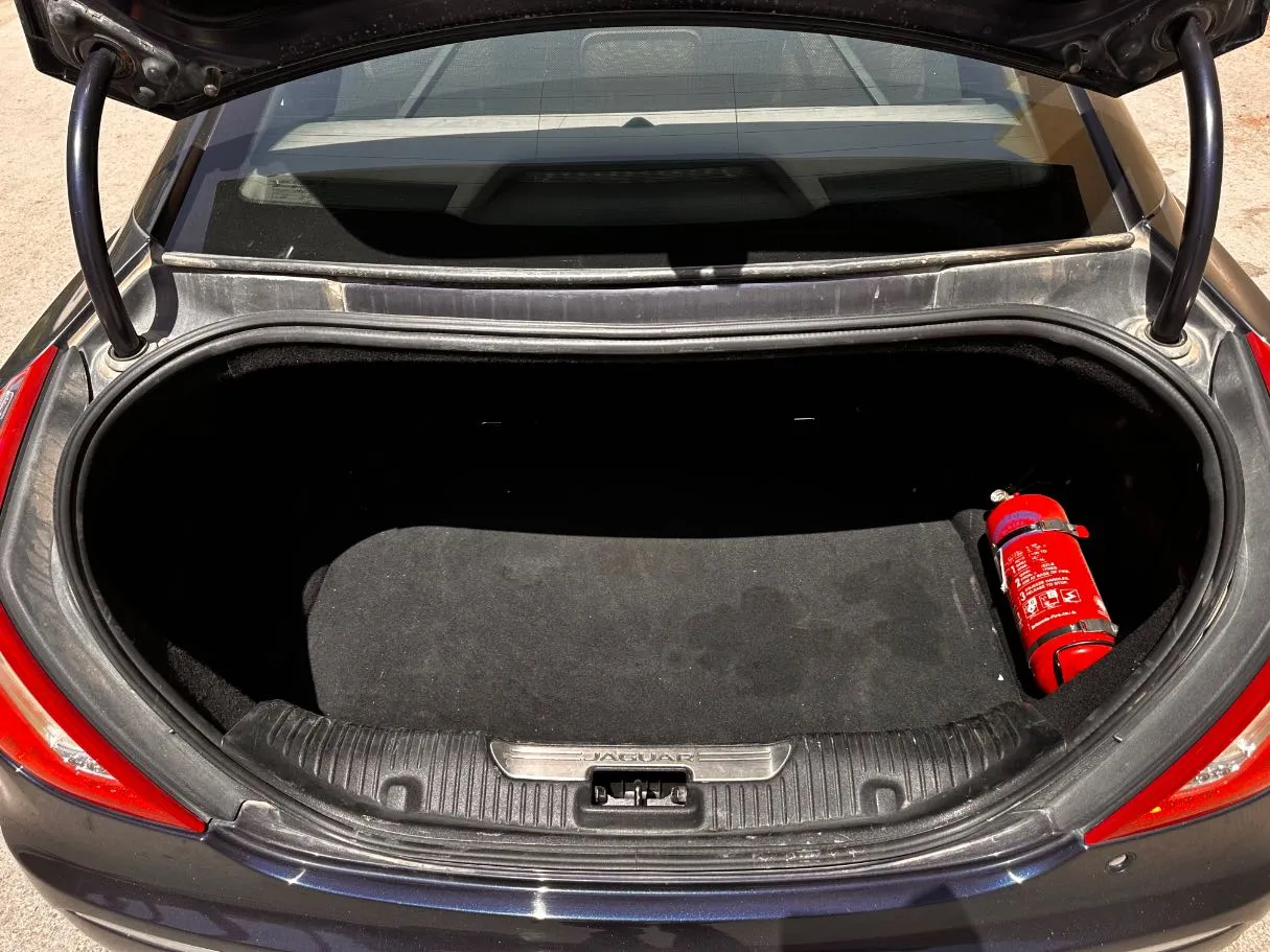 Car image 22