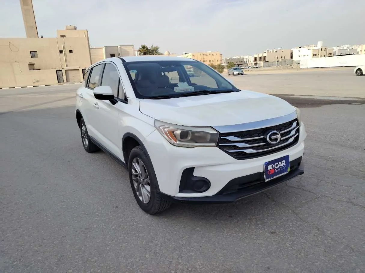 Car image 3