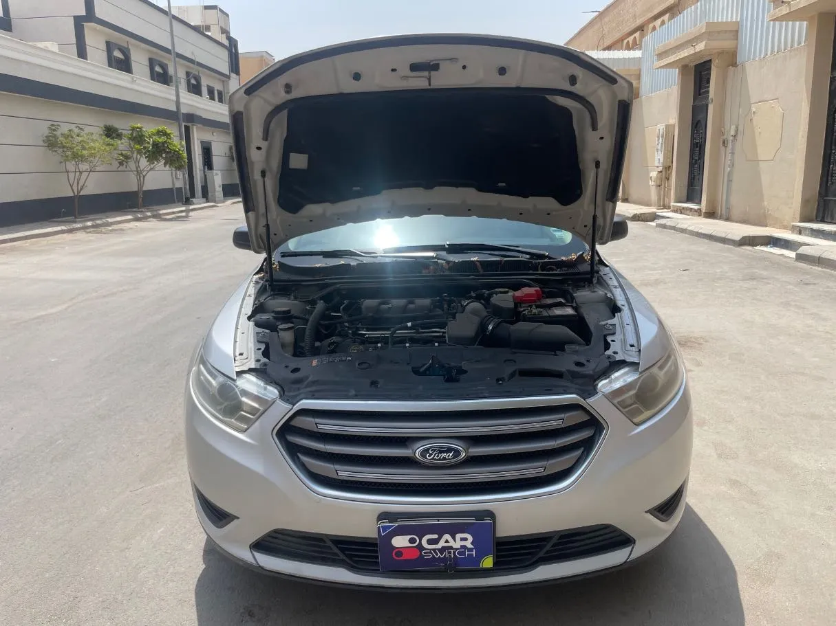 Car image 23