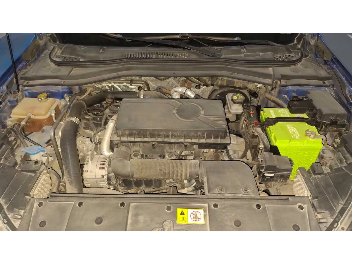 Car image 19
