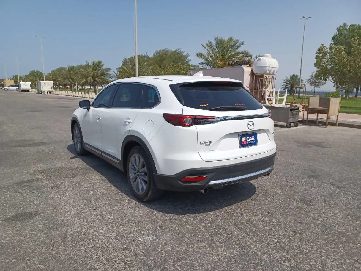 Car image 7