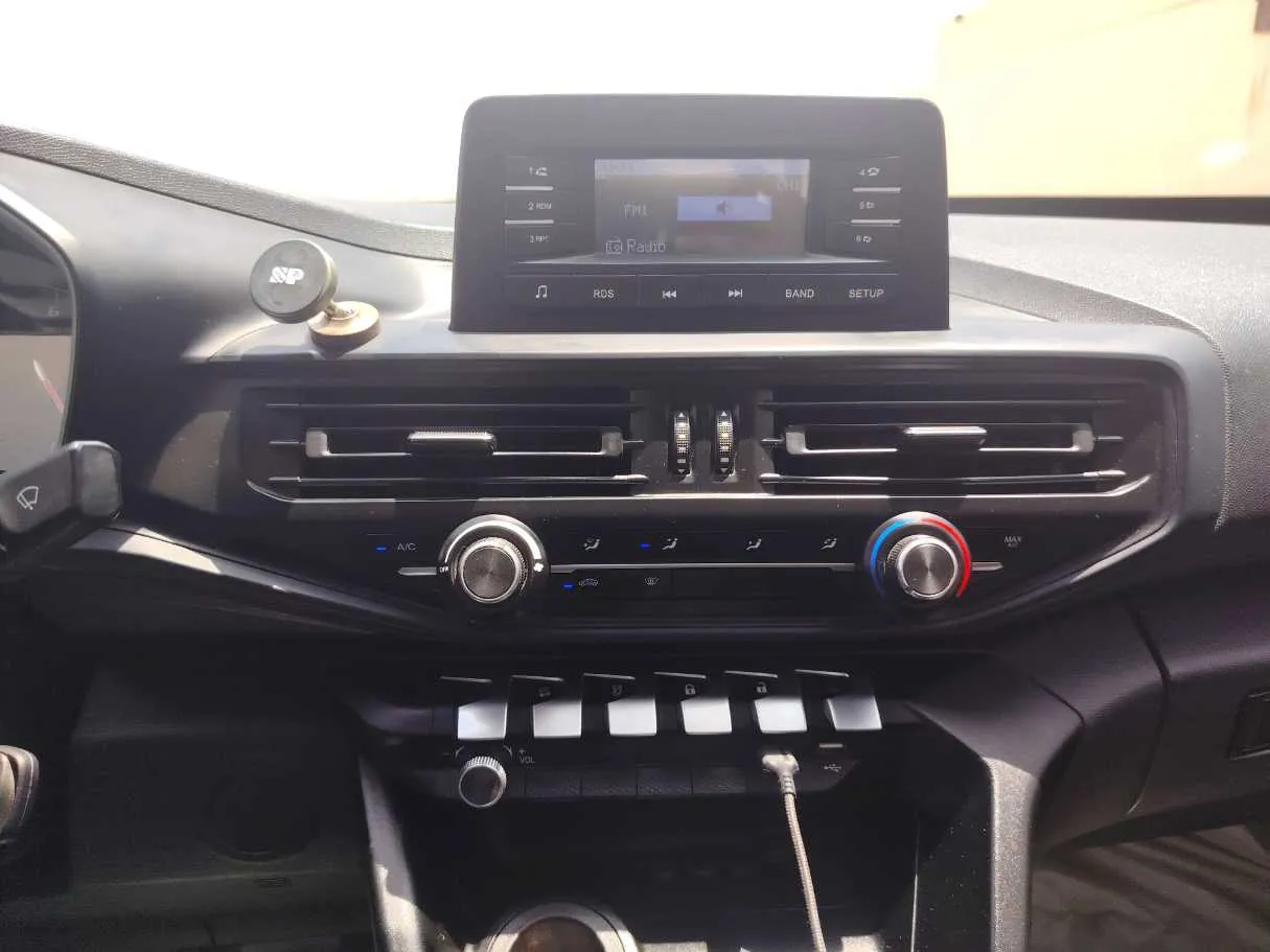 Car image 21