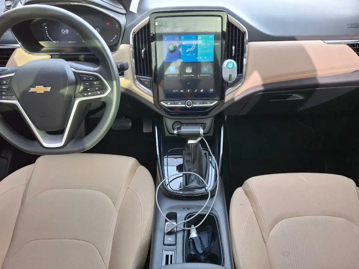 Car image 15