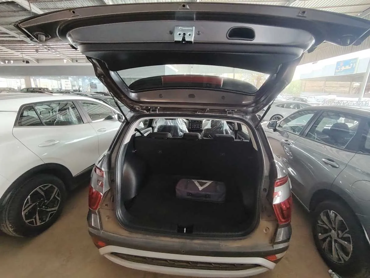 Car image 29