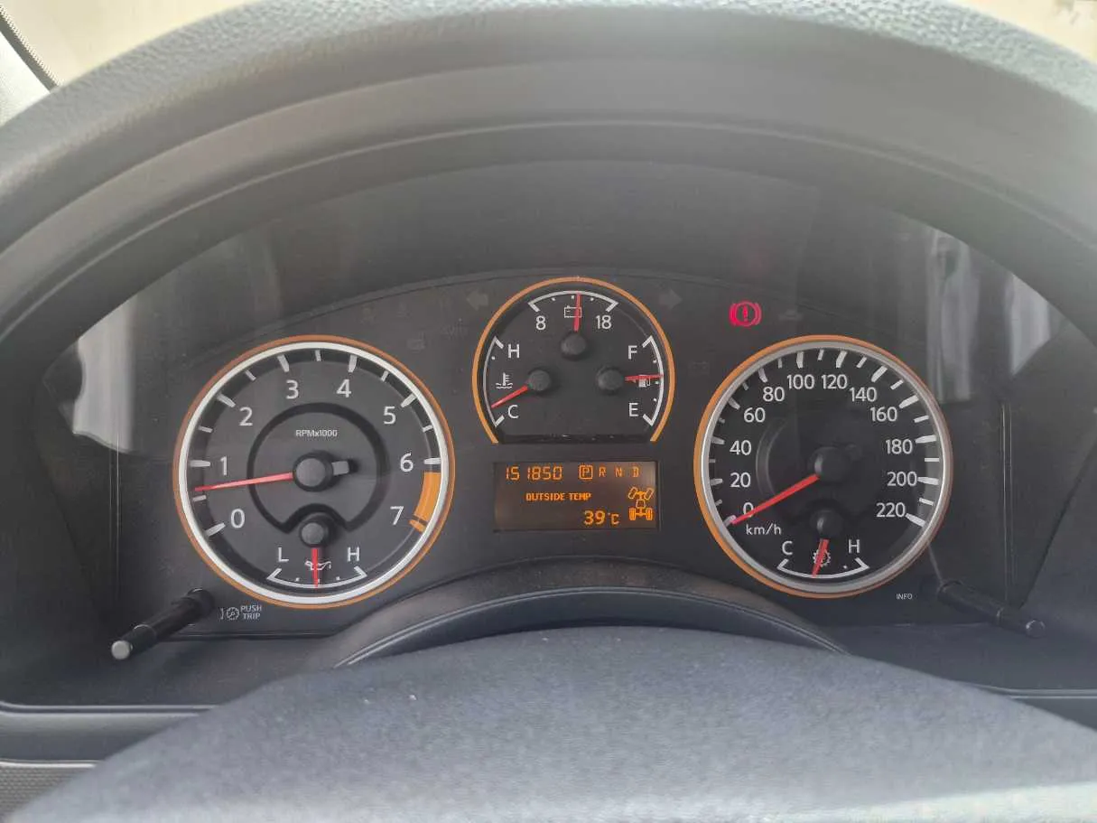 Car image 19