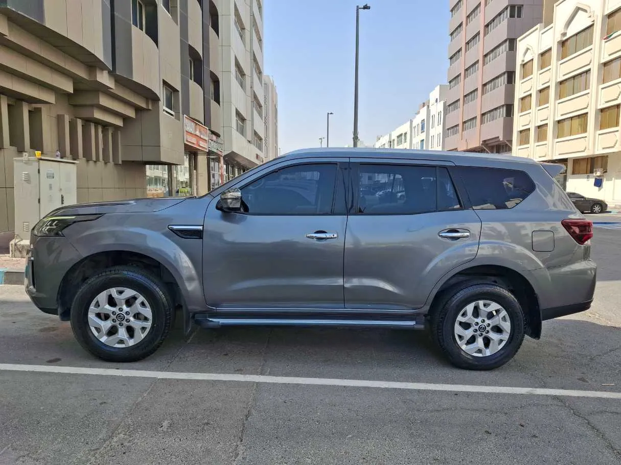 Car image 8