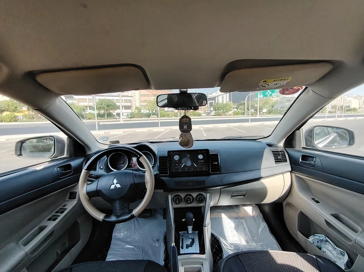 Car image 17