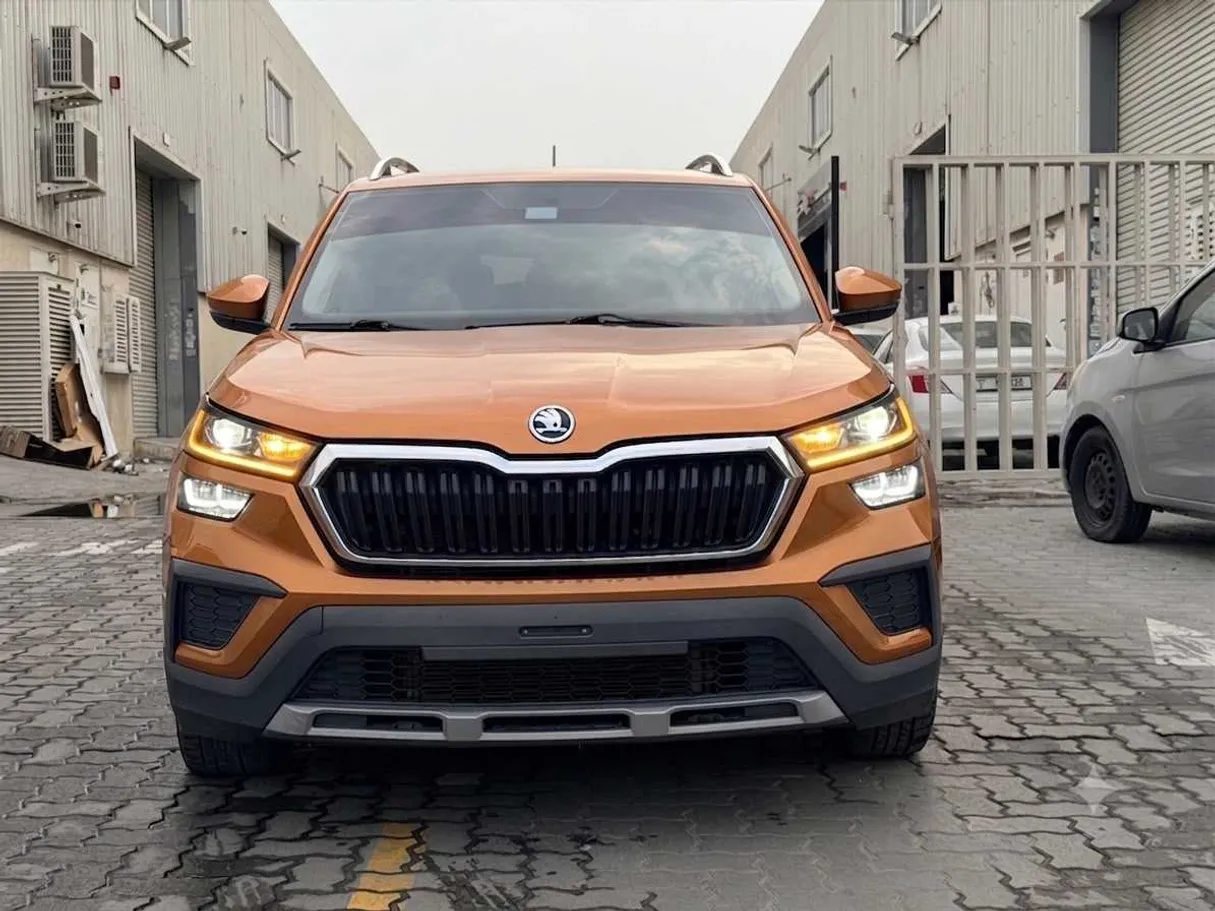Car image 2