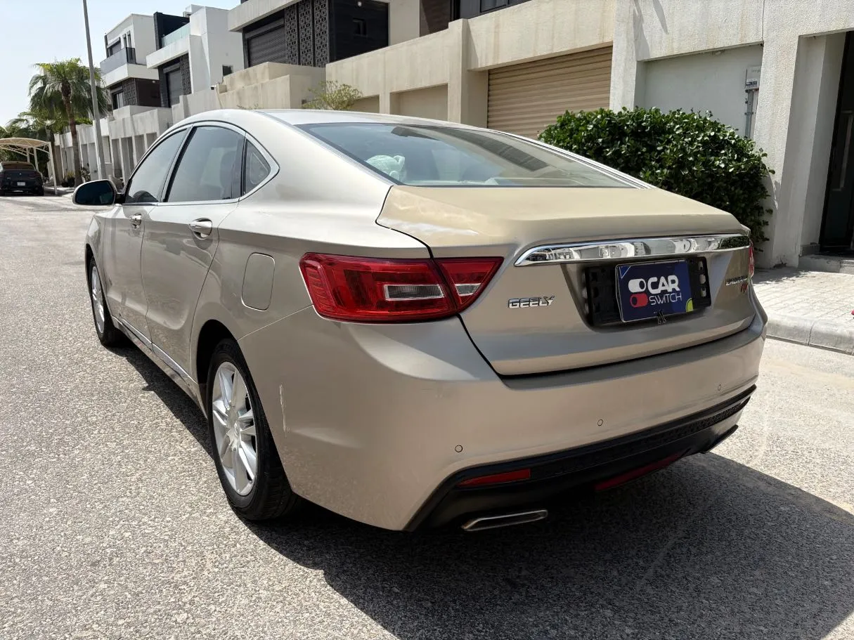 Car image 7