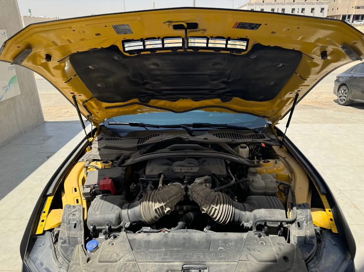 Car image 23
